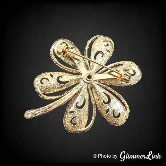 Vintage Six Petal Flower Swirls Textured Gold Tone Brooch - Picture 5 of 6